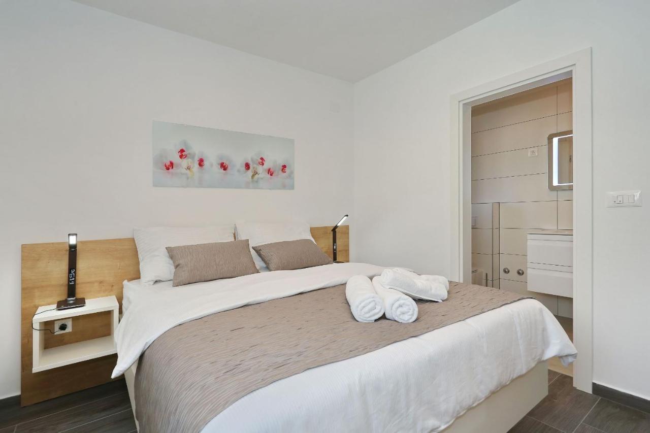 Villa Ankora 2 With Heated Pool Biograd Na Moru Dış mekan fotoğraf